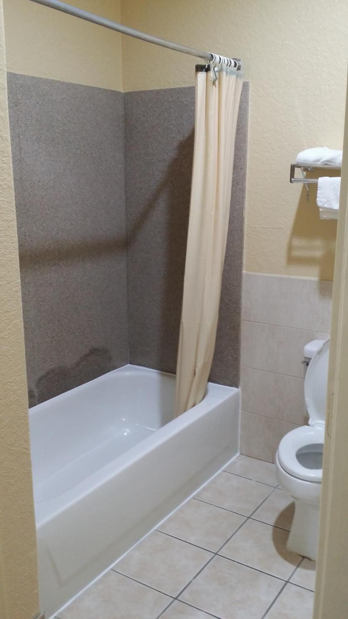 Americas Best Value Inn & Suites Northeast Houston Chambre photo