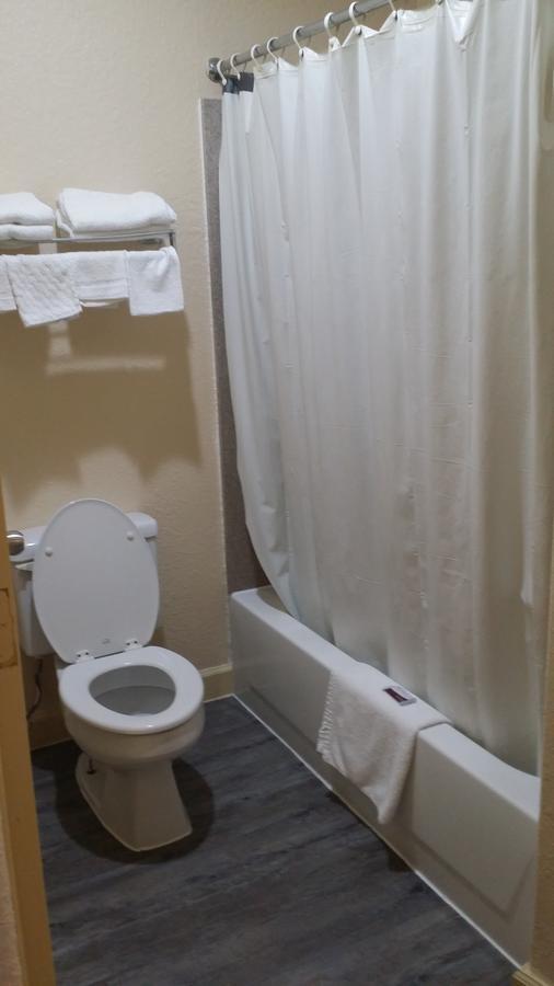 Americas Best Value Inn & Suites Northeast Houston Extérieur photo