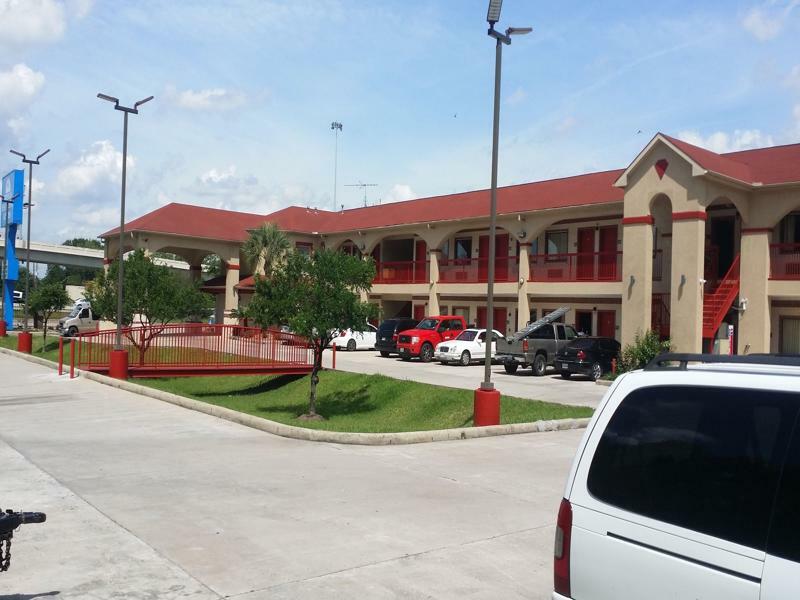 Americas Best Value Inn & Suites Northeast Houston Extérieur photo